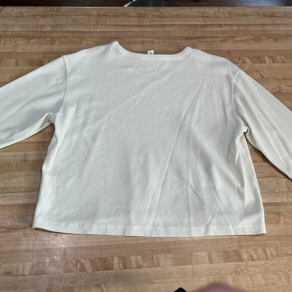 🤍 Treasure & Bond Waffle Thermal Crewneck – Size M – NWOT - Picture 3 of 8